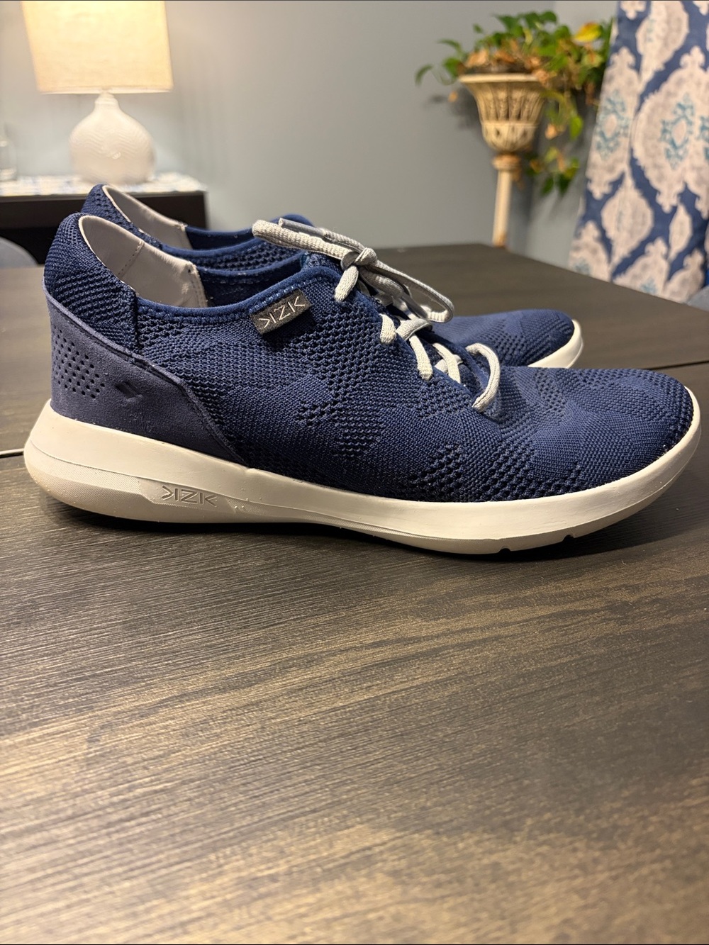 Kizik Men’s Madrid Eco Knit Hands-Free Slip On Sneakers Navy Blue Size 9.5 M